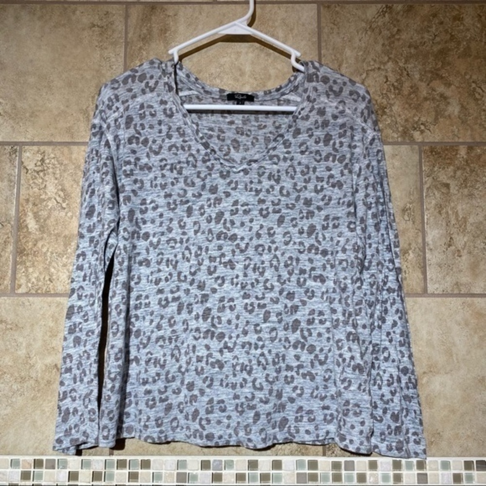 Rails Sami V-Neck Linen Cotton Blend Cheetah Print Tee S